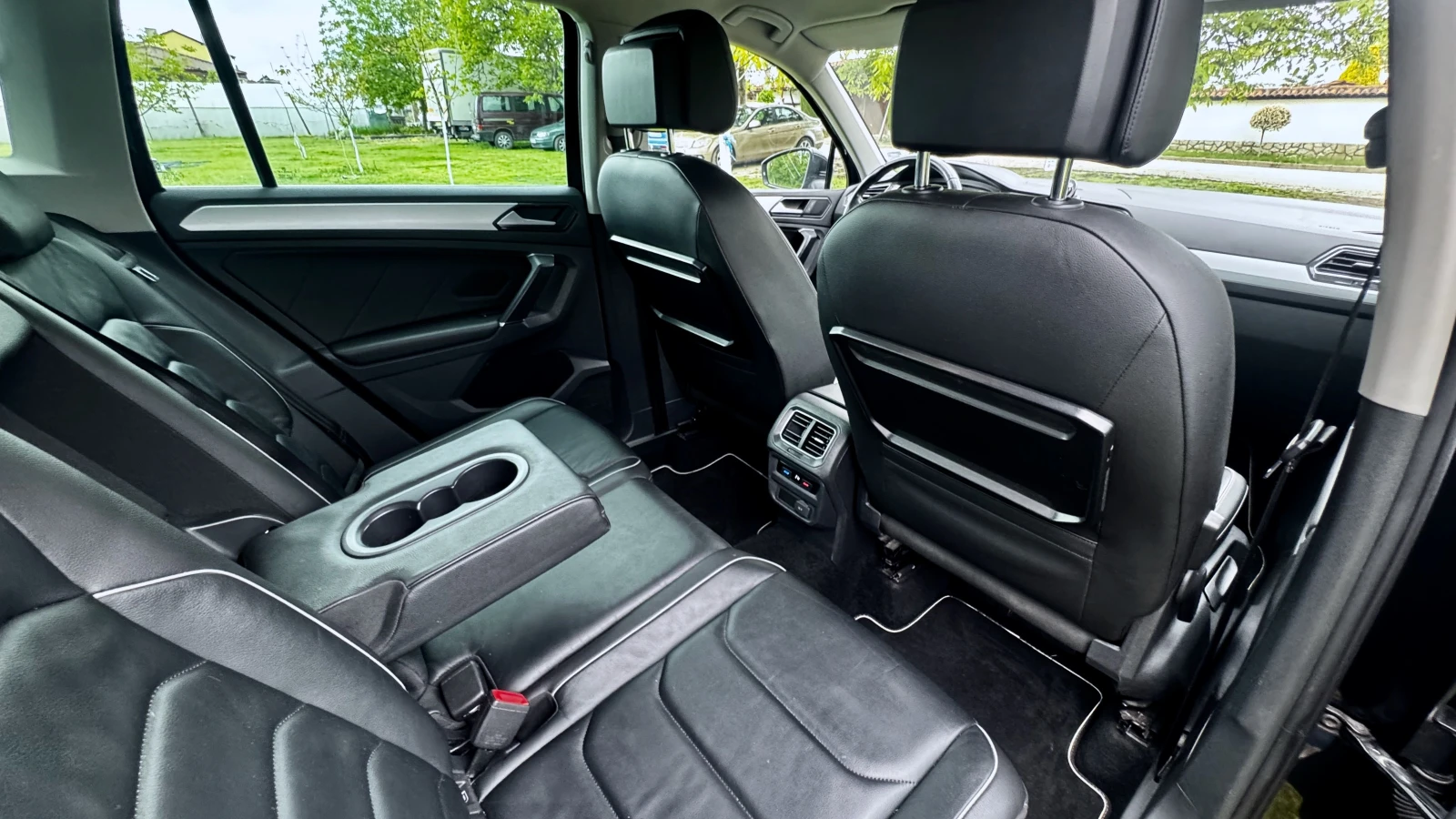 VW Tiguan DSG 7, N1, Обслужен, снимка 13 - Автомобили и джипове - 54414039