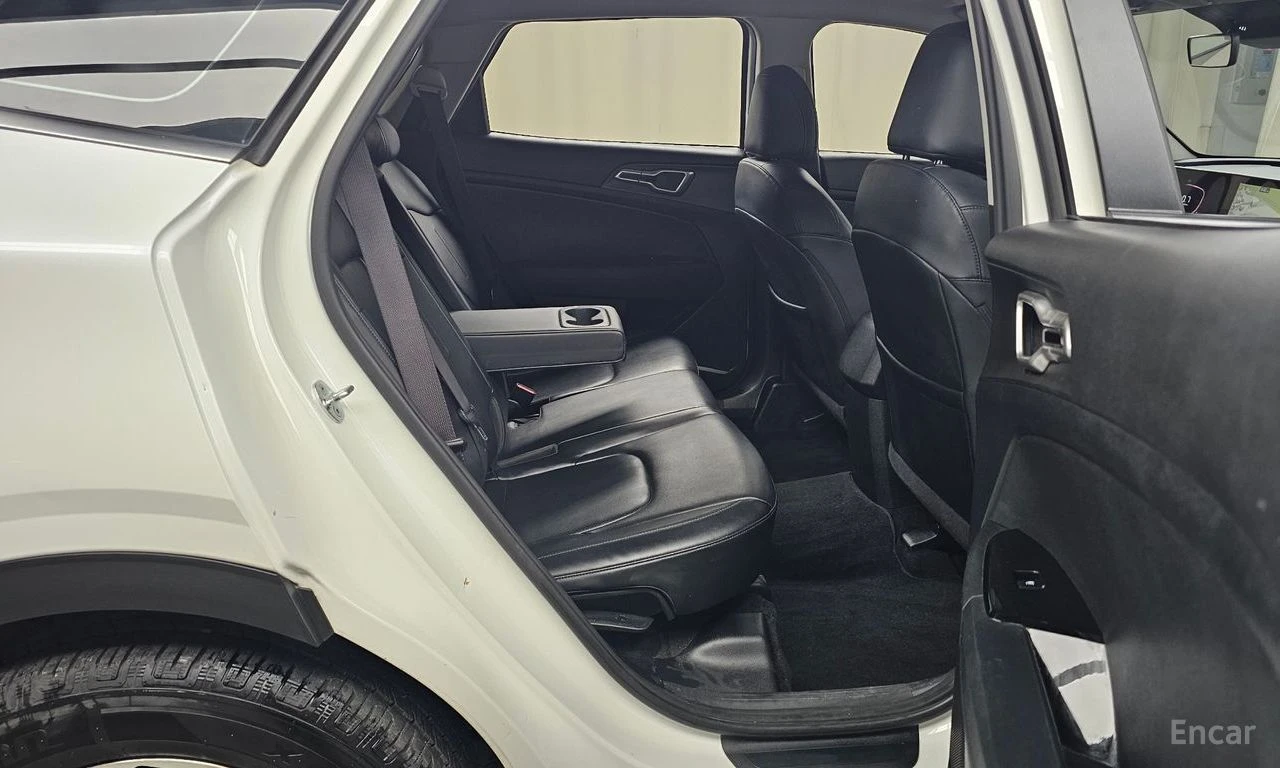 Kia Sportage 1.6-TURBO* TRENDY* DIGITAL* REAR-CAMERA* KEYLESS* , снимка 15 - Автомобили и джипове - 54511003