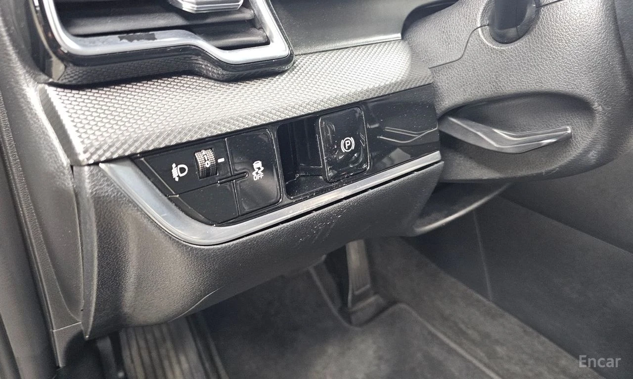 Kia Sportage 1.6-TURBO* TRENDY* DIGITAL* REAR-CAMERA* KEYLESS* , снимка 13 - Автомобили и джипове - 54511003