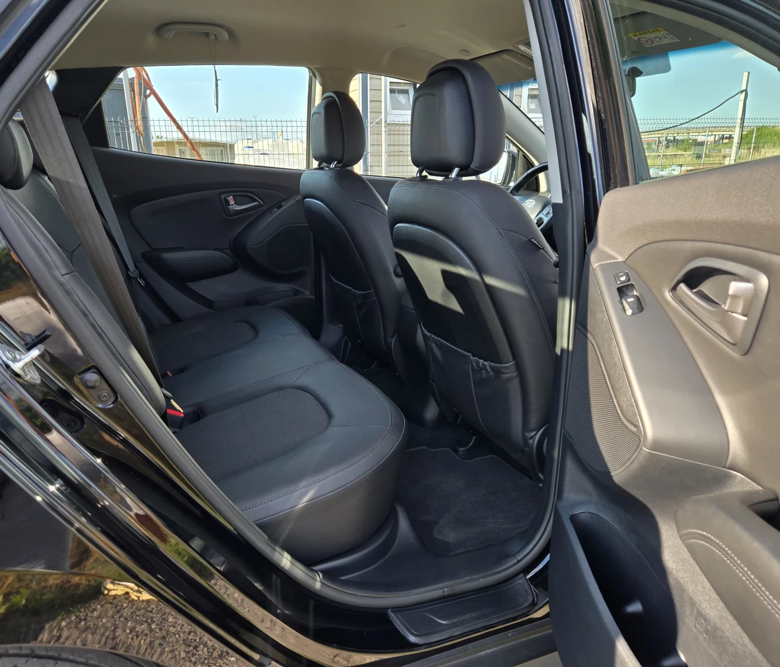 Hyundai IX35 FACELIFT 2.0 136kc. NAVI 4x4 2015г. СЕРВ.ИСТОРИЯ , снимка 10 - Автомобили и джипове - 54974876
