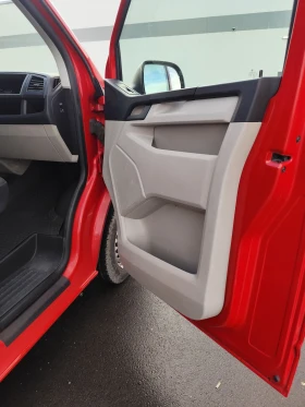 VW Transporter Т6 2.0TDI, снимка 8