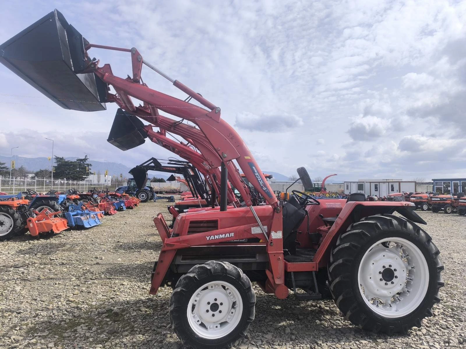 Трактор Yanmar Саки агро Сливен, снимка 4 - Селскостопанска техника - 53903351