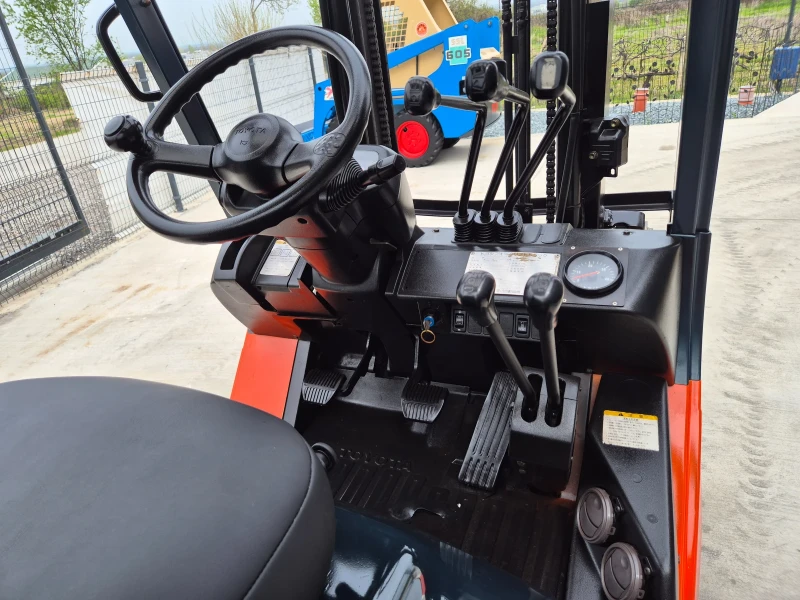 Мотокар Toyota * 1.8 тона* ГАЗ + БЕНЗИН* КЛИМАТИК + ПАРНО* , снимка 11 - Индустриална техника - 49896629