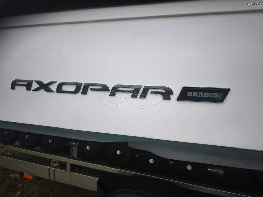Моторна яхта Axopar Brabus 23 - изображение 7