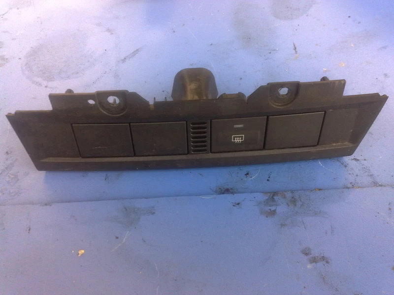 копче (подгрев задно стъкло) за Форд Фокус 07г. хечбек