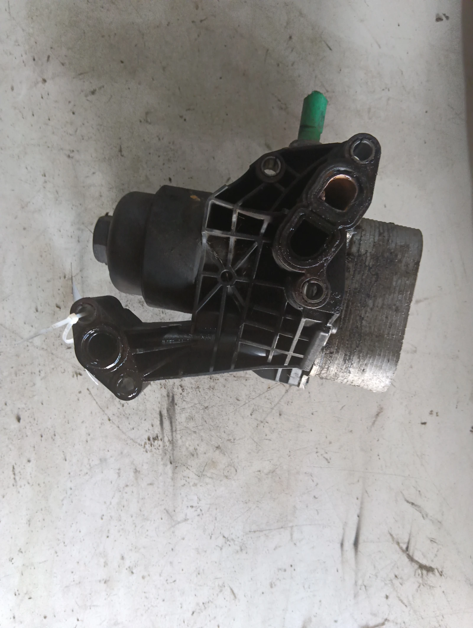 маслоохладител 03N117021 03N115389 Seat Leon