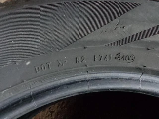 Гуми Зимни 235/65R17, снимка 11 - Гуми и джанти - 12732830