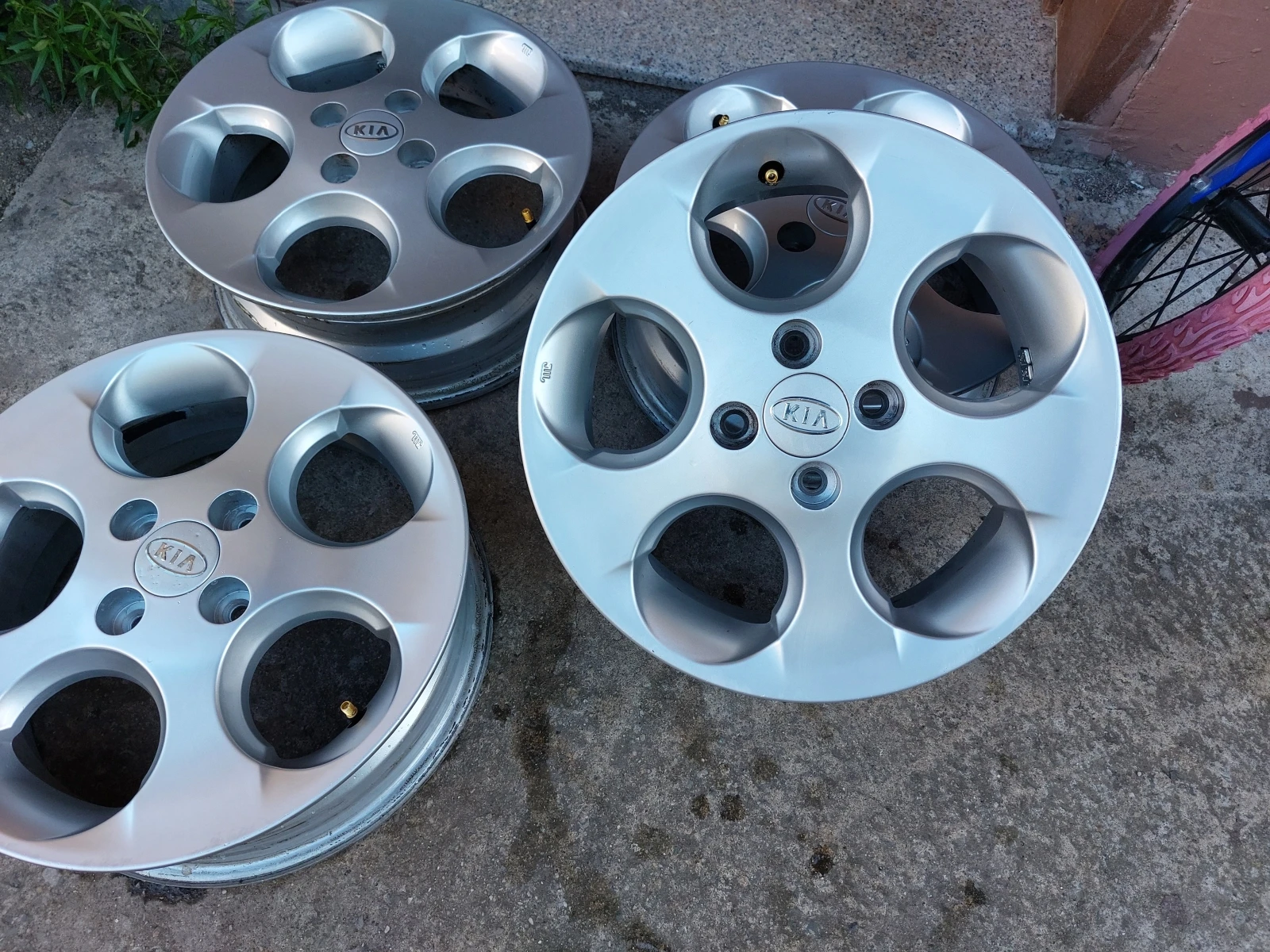 ������ �� Kia | Mobile.bg � ����������� 4