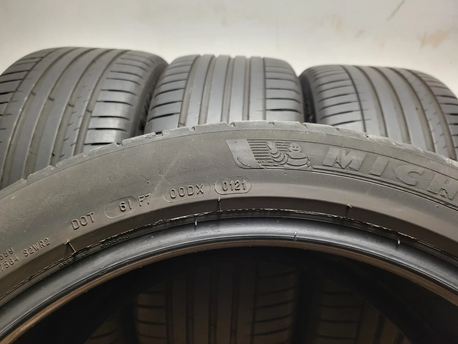 Гуми Летни 285/40R21, снимка 10 - Гуми и джанти - 54080114