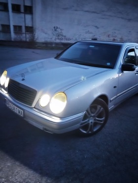 Mercedes-Benz E 250, снимка 10