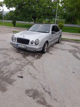 Mercedes-Benz E 250, снимка 8