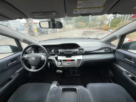 Обява за продажба на Honda Fr-v 1.7I шест места ~6 700 лв. - изображение 7