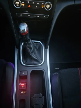 Renault Megane 1.3 TCe 140  - 34900 лв. / 17844.09 € - 77096419 9