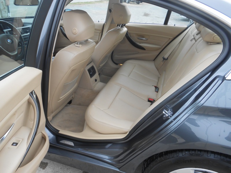 BMW 320 2.0d-Luxury-Euro-5B-Navi-Kamera-Proektor-Keyless, снимка 16 - Автомобили и джипове - 42991349