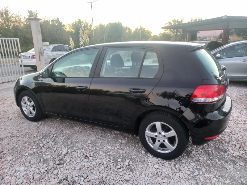 VW Golf 1.4i/80кс, снимка 4 - Автомобили и джипове - 47425878