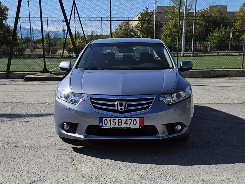 Honda Accord 2.0i-VTEC Facelift Bi-Xenon, снимка 2 - Автомобили и джипове - 47636660