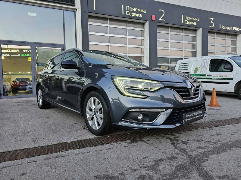 Renault Megane 1.3 TCe 140, снимка 2 - Автомобили и джипове - 48067487