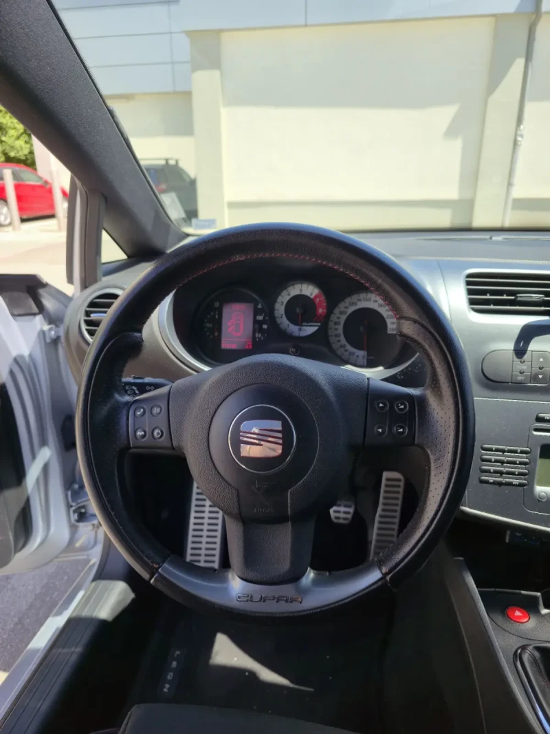 Seat Leon Cupra, снимка 11 - Автомобили и джипове - 51307221