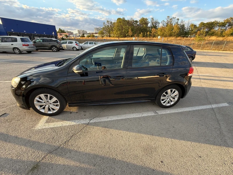 VW Golf 1.6 tdi, снимка 2 - Автомобили и джипове - 53206331