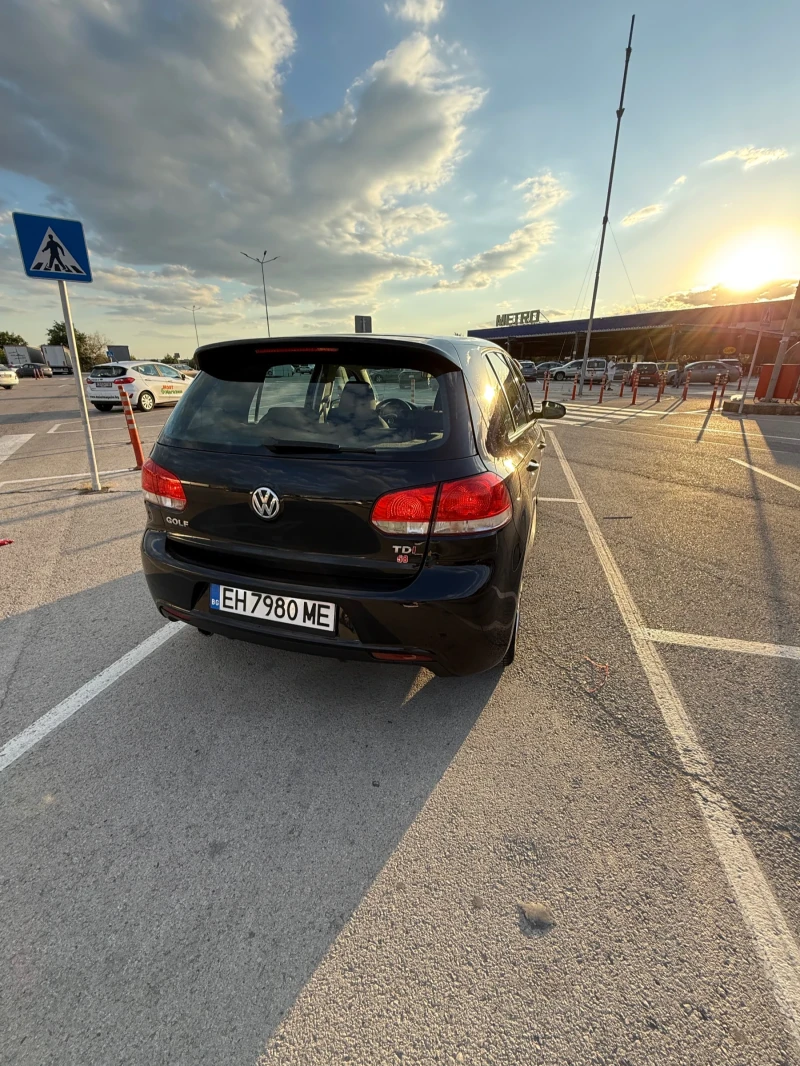 VW Golf 1.6 tdi, снимка 4 - Автомобили и джипове - 53206331
