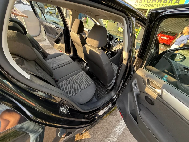 VW Golf 1.6 tdi, снимка 10 - Автомобили и джипове - 53206331