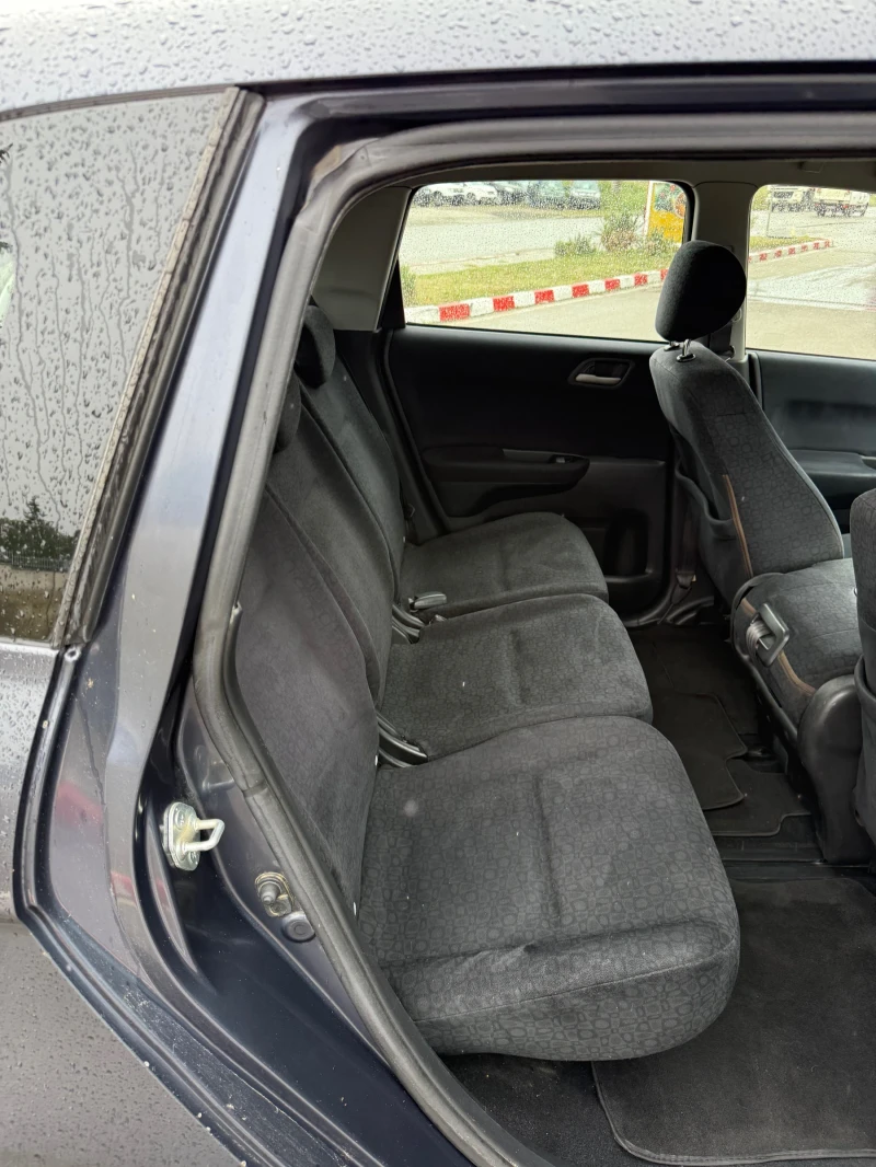 Honda Fr-v 1.7I шест места, снимка 7 - Автомобили и джипове - 51976880