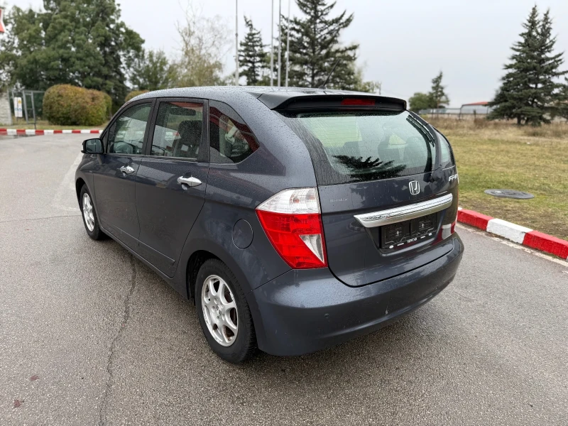 Honda Fr-v 1.7I шест места, снимка 4 - Автомобили и джипове - 51976880