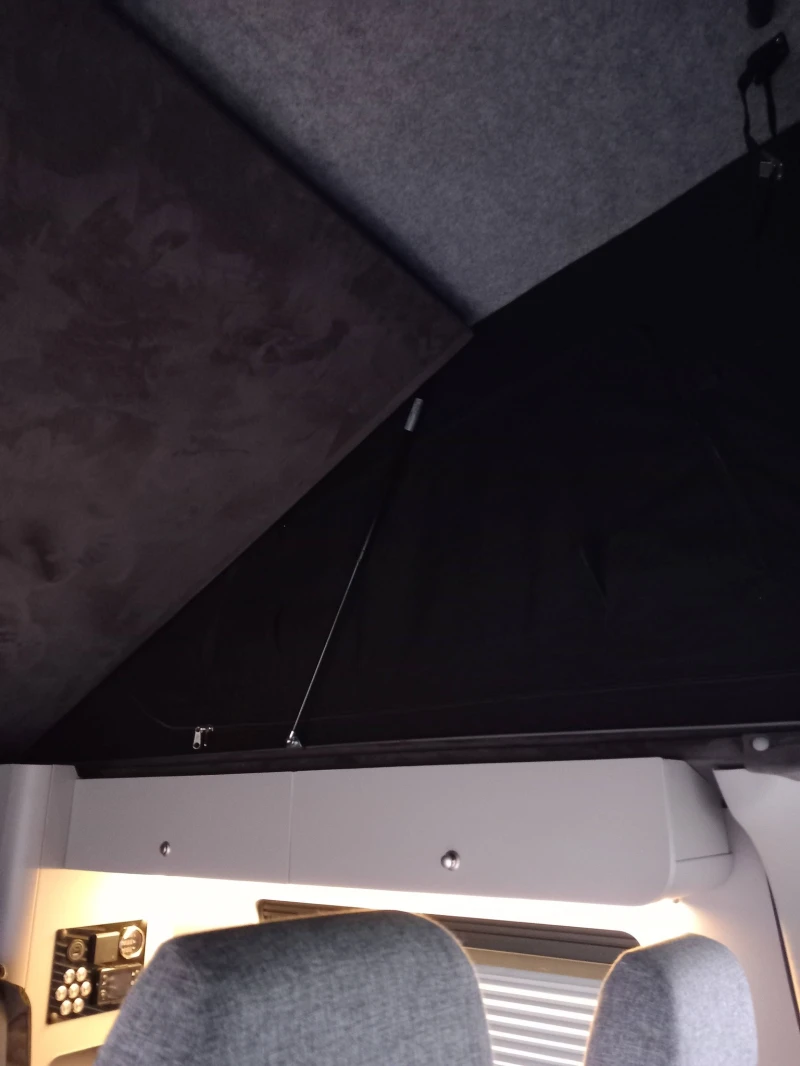 VW Multivan Camper, снимка 15 - Автомобили и джипове - 52716753