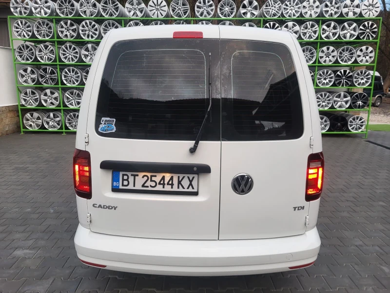 VW Caddy Maxi 2.0 TDI 102 К.С, снимка 4 - Автомобили и джипове - 52513789