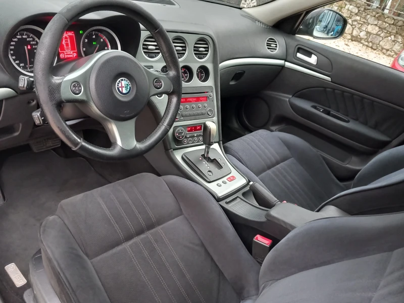 Alfa Romeo 159 sportwagon 1.9JTDM Автоматик 150кс, снимка 10 - Автомобили и джипове - 52566390