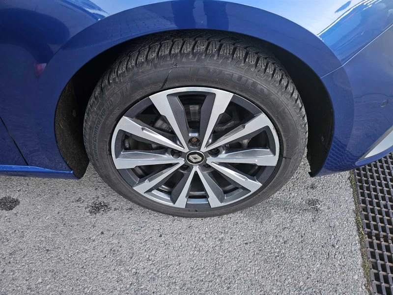 Renault Megane 1.3 TCe 140 , снимка 15 - Автомобили и джипове - 52821237