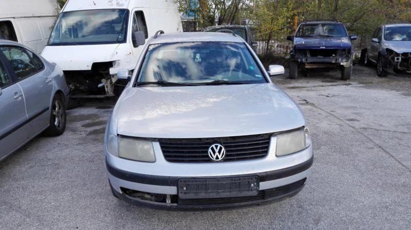 VW Passat 2-БРОЯ 110 и 116 КОНЯ, снимка 1 - Автомобили и джипове - 19739533