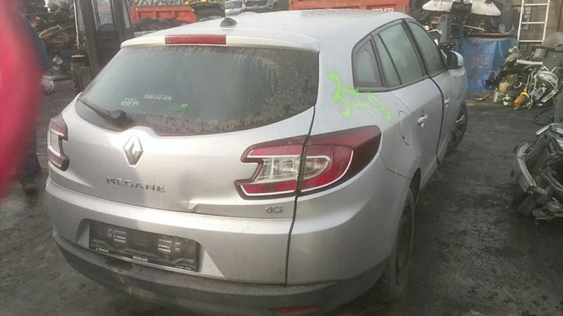 Renault Megane 1.5dci, снимка 2 - Автомобили и джипове - 45613952