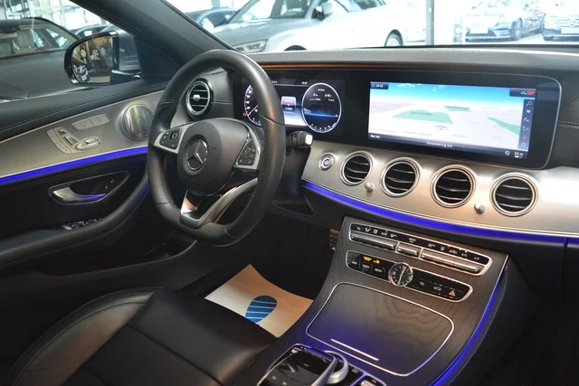 Mercedes-Benz E 350 AMG , Hed up , pano. , 4 Matic , dostr. Full 