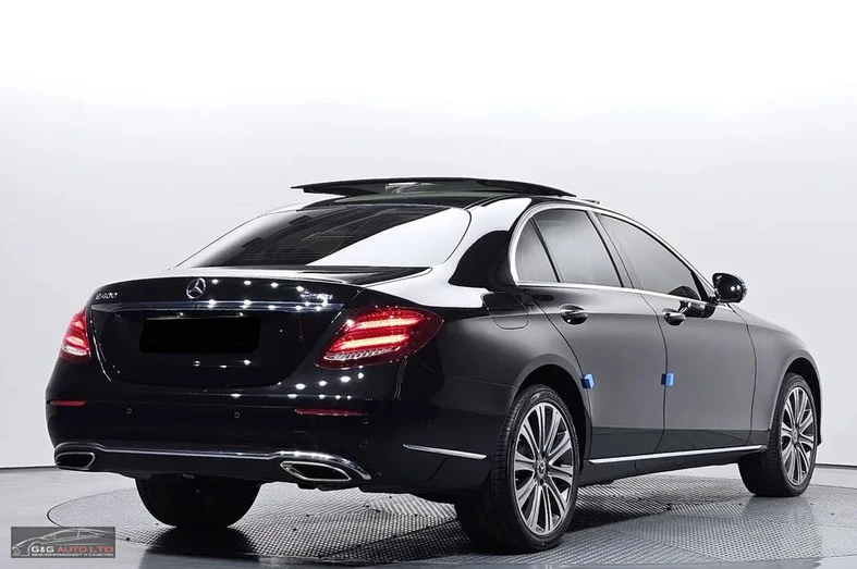 Mercedes-Benz E 400 EXCLUSIVE/4М/V6/333HP/ОБДУХВ./PANO/360/305hMC, снимка 2 - Автомобили и джипове - 55431743
