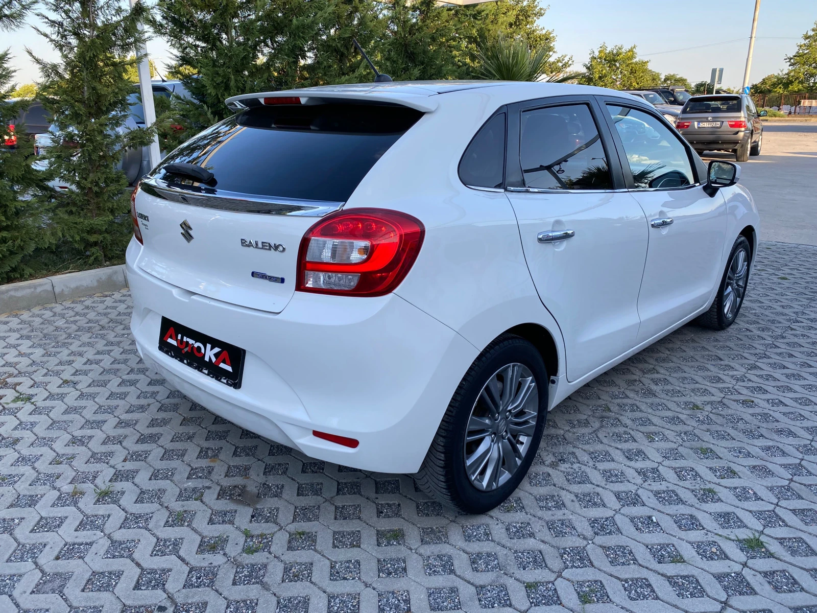 Suzuki Baleno 1.2i-90кс= DISTRONIC= NAVI= LED= KEYLESS - изображение 3