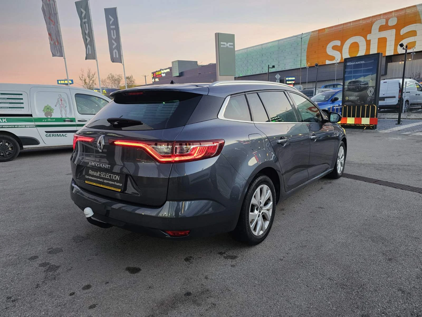 Renault Megane 1.3 TCe 140 - изображение 5