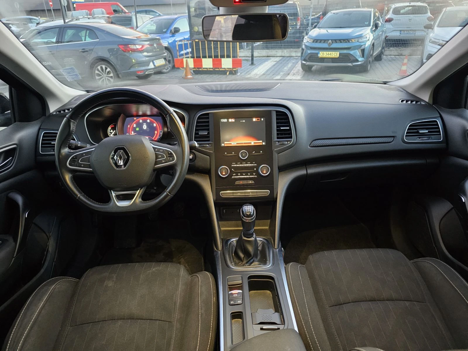 Renault Megane 1.3 TCe 140 - изображение 7