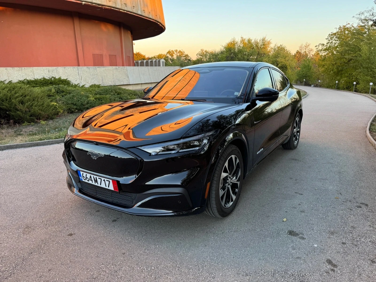 Ford Mustang Mach-E Premium LongRange Extended Battery - изображение 2