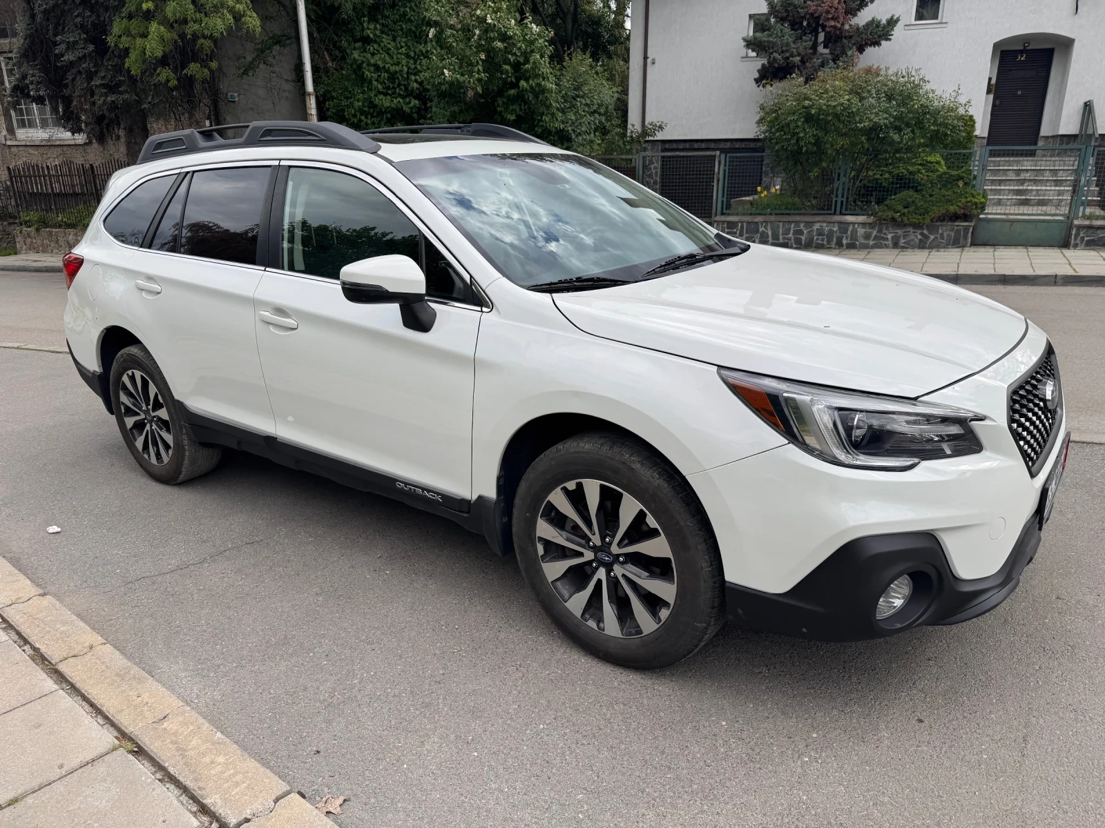 Subaru Outback 3, 6 limited  - изображение 2