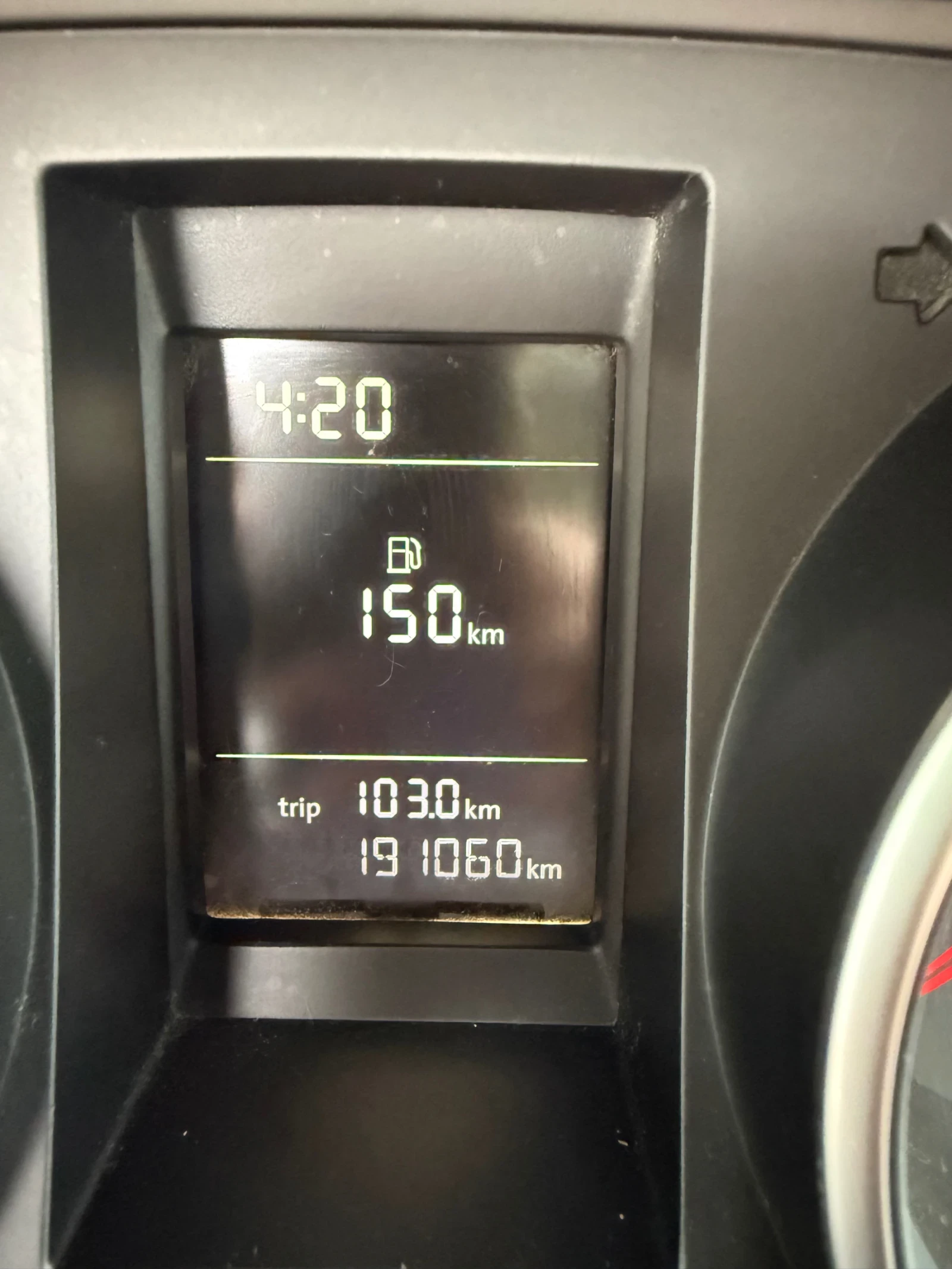 VW Golf 1.6 tdi, снимка 9 - Автомобили и джипове - 54124448