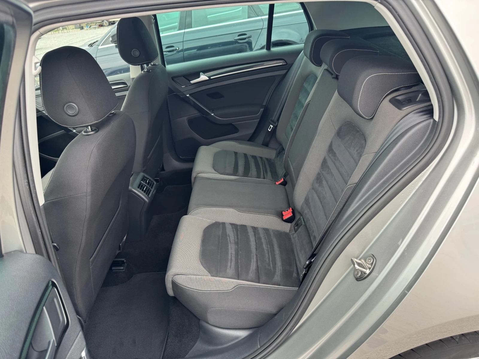 VW Golf 2.0TDI 150./ FULLL OPTIONAL/FULL LED/ | Mobile.bg   16