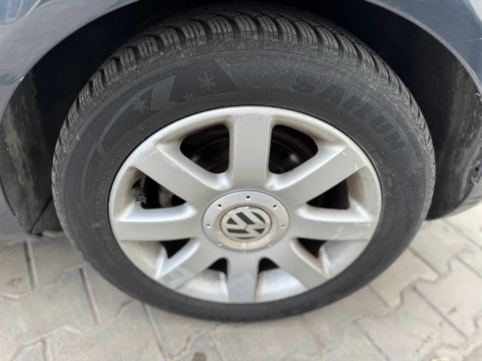 VW Golf Plus 1.6 fsi 115к.с / NAVI / СМЕНЕНИ ВЕРИГИ / ОБСЛУЖЕНА - изображение 7