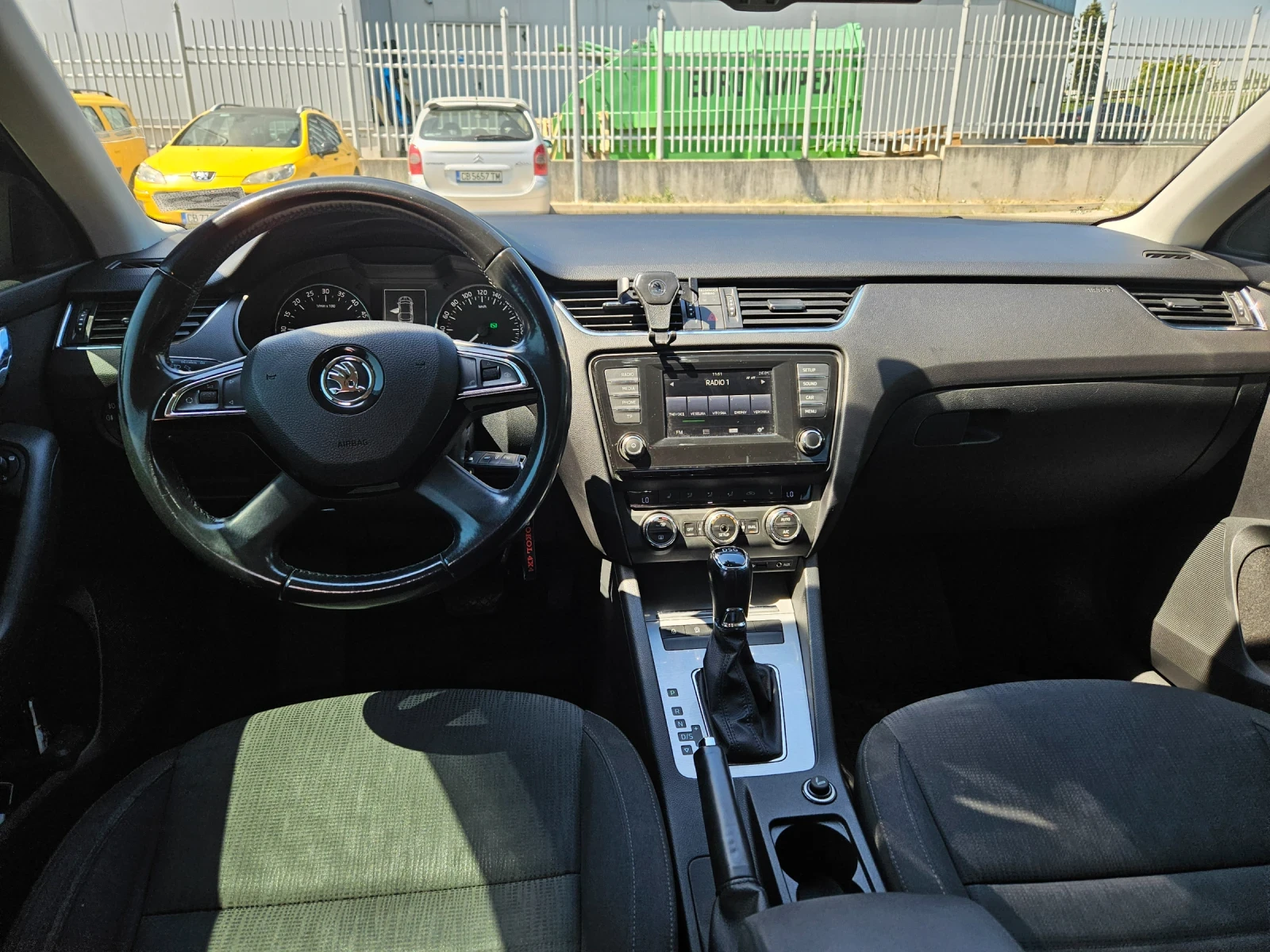 Skoda Octavia 1.6 - изображение 9