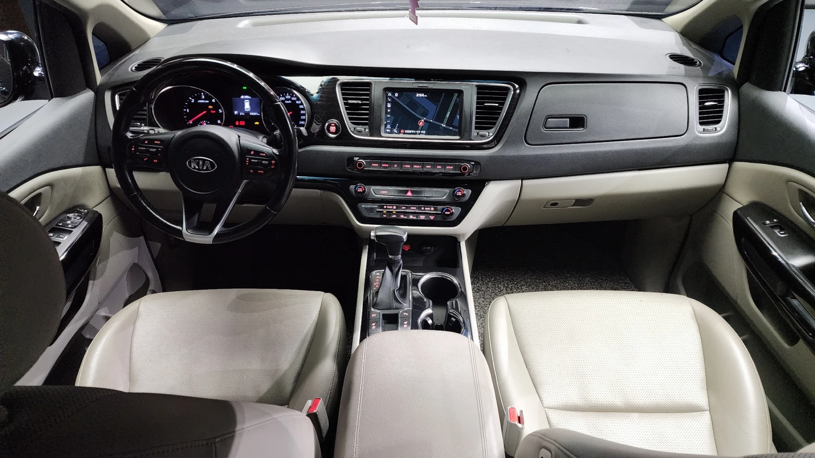 Kia Carnival 9 Seater Prestiege | Mobile.bg   5