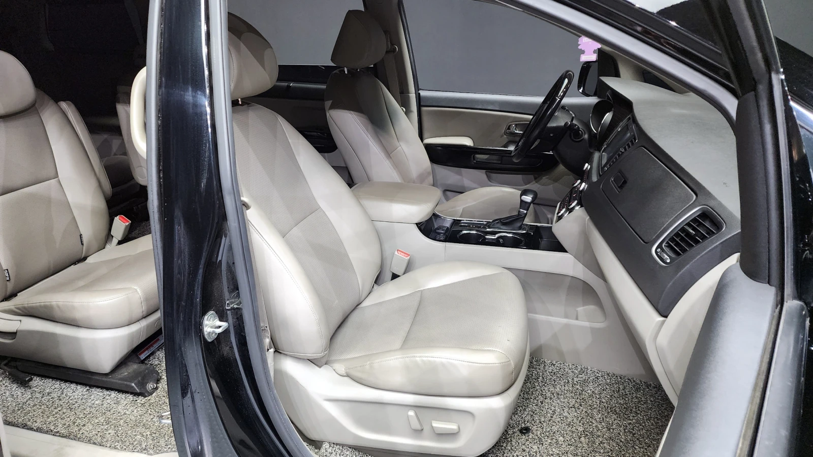 Kia Carnival 9 Seater Prestiege | Mobile.bg   9