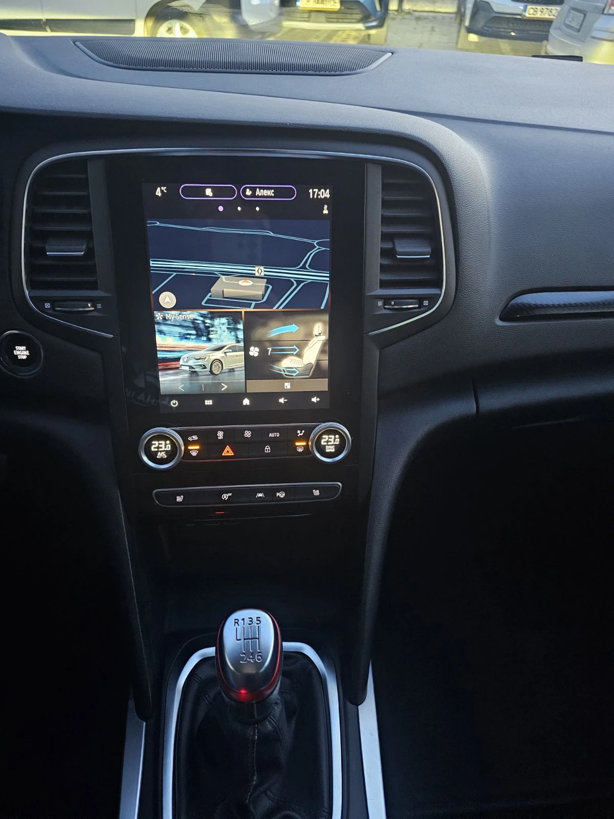 Renault Megane 1.3 TCe 140  - изображение 10