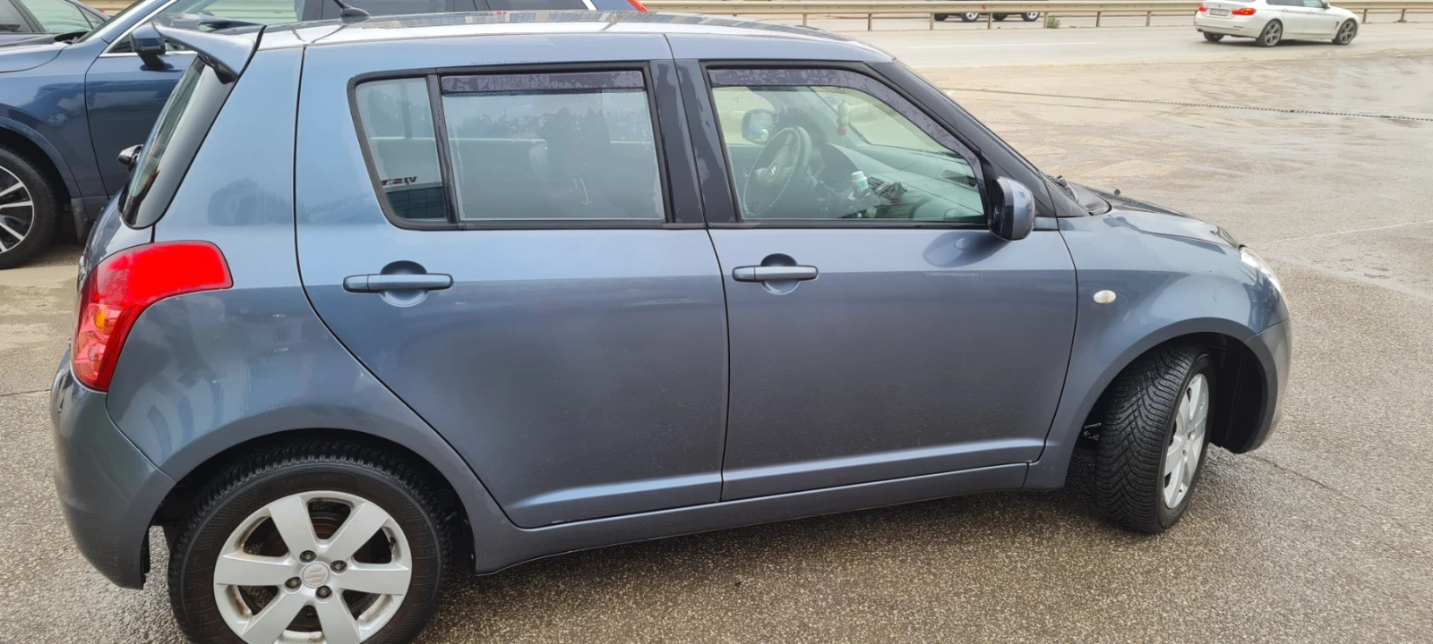 Suzuki Swift 1.3i 4х4 Каско, ленти и зимни гуми, ремонтиран - изображение 4