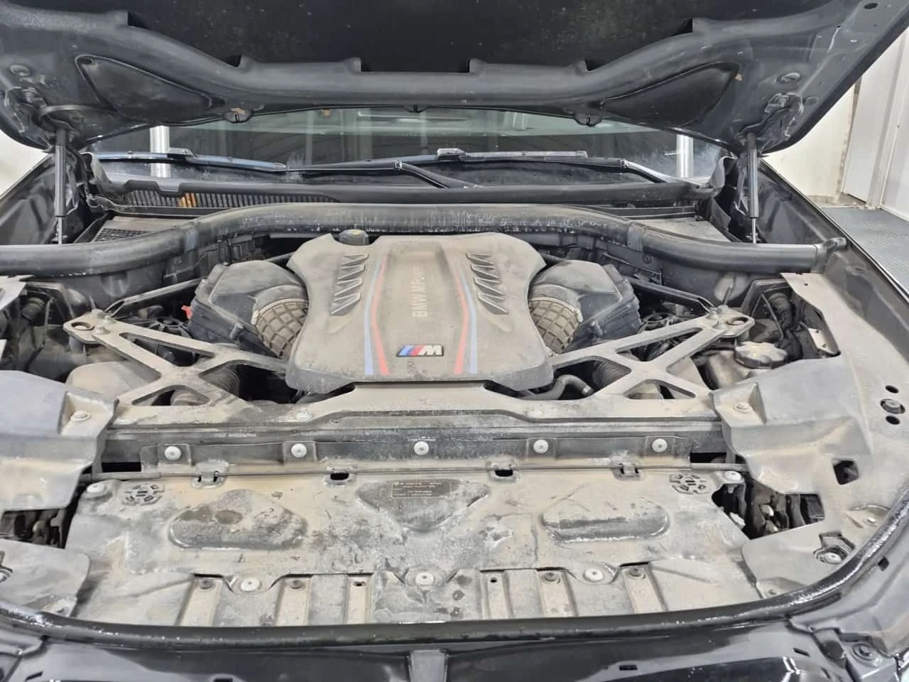 BMW X5M Competition/360/HUD/ЛАЗЕРИ/PANO/ОБДУХВАНЕ, снимка 16 - Автомобили и джипове - 53728828