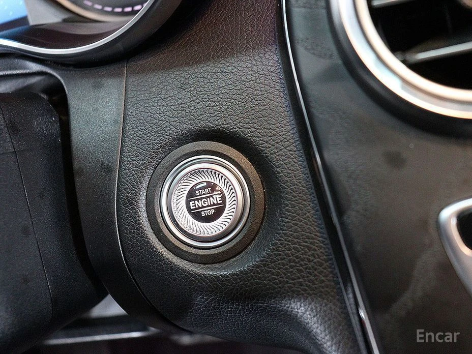 Mercedes-Benz C 220, снимка 10 - Автомобили и джипове - 53818186